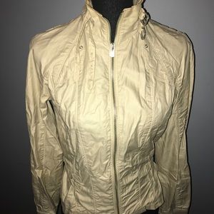 Belted collar jacket